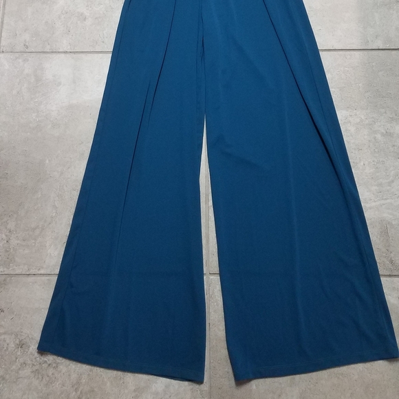 Nasty Gal easy breezy plunging jumpsuit( - Picture 3 of 8